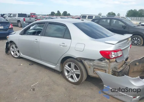 2013 Toyota Corolla S z USA, uszkodzony, nr VIN 5YFBU4EE5DP106741